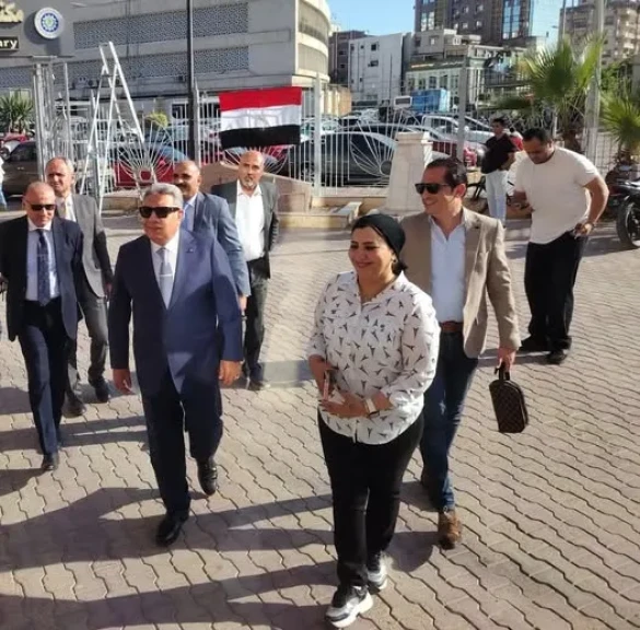 محافظ الدقهلية يتفقد انطلاق المهرجان القومي للمسرح المصري بمكتبة مصر العامة