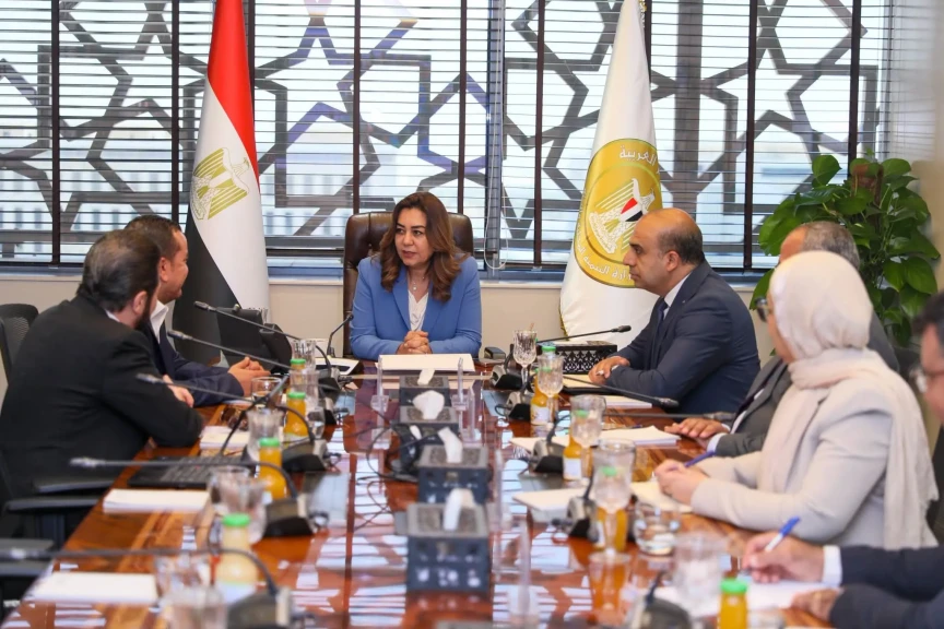 وزيرة التنمية المحلية والبيئة تبحث إنشاء منظومة وطنية للإدارة الآمنة للمخلفات الدوائية وتعظيم الاستفادة من مواردها