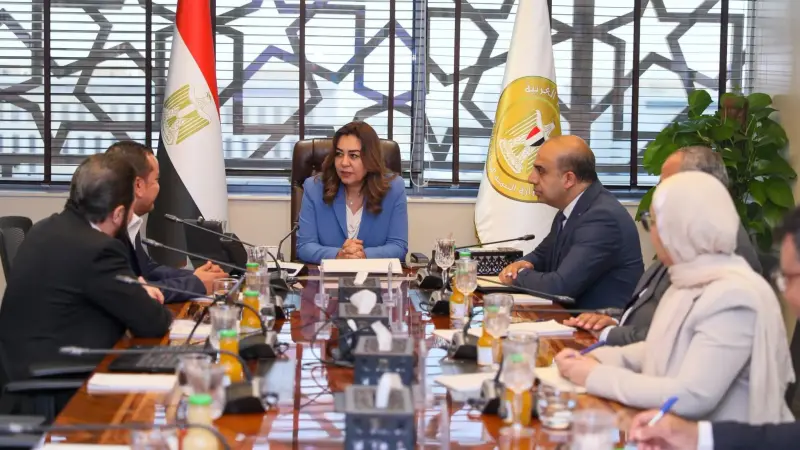 وزيرة التنمية المحلية والبيئة تبحث إنشاء منظومة وطنية للإدارة الآمنة للمخلفات الدوائية وتعظيم الاستفادة من مواردها