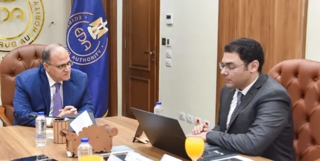 رئيس هيئة الدواء المصرية يبحث مع ممثلي شركة كاثترونيكس تعزيز التعاون في مجال المستلزمات الطبية والتكنولوجيا الطبية المتقدمة
