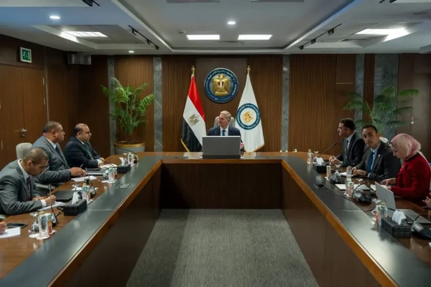 وزير البترول يتابع الإقبال على فرص الاستثمار التعديني بنظام القطاعات المفتوحة