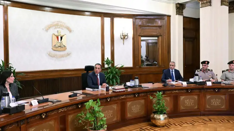 رئيس الوزراء يتابع مستجدات الاستعدادات الجارية لبدء تنفيذ مشروعات المرحلة الثانية من المبادرة الرئاسية ”حياة كريمة”