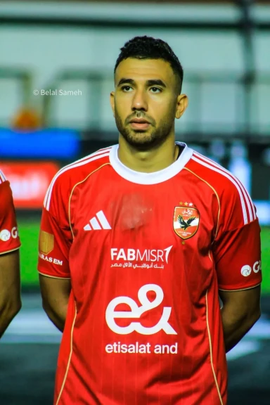 الأهلي ينهي التعاقد مع تريزيجيه.. ويُثمِّن جهود اللاعب