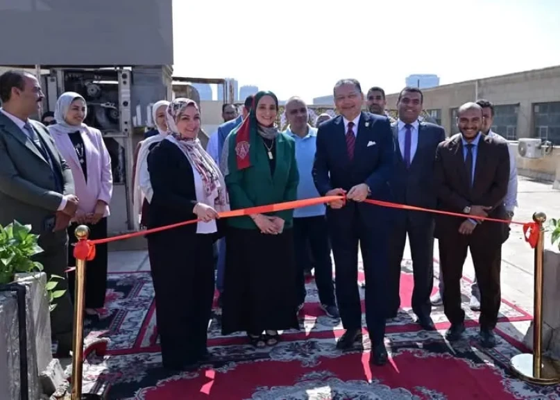 نائب رئيس جامعة القاهرة يفتتح محطة الرصد اللحظي لملوثات الهواء بمركز الحد من المخاطر والدراسات والبحوث البيئية