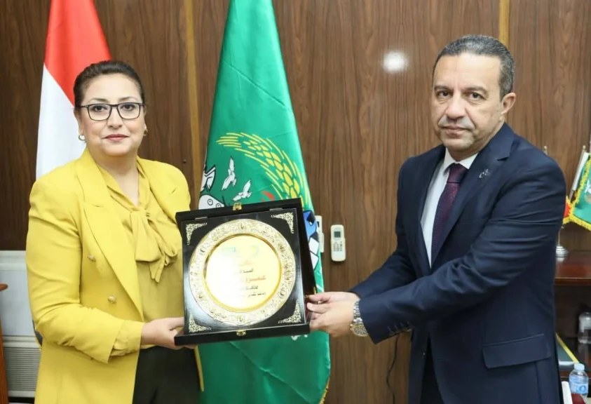 محافظ المنوفية يلتقى وفد اللجنة الطبية العليا والاستغاثات بمجلس الوزراء