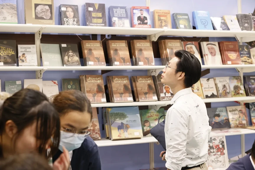 «منصة للتوزيع» تسجّل حضورها الأول في ”هونغ كونغ الدولي للكتاب” لتوسيع حضور الكتاب الإماراتي عالمياً