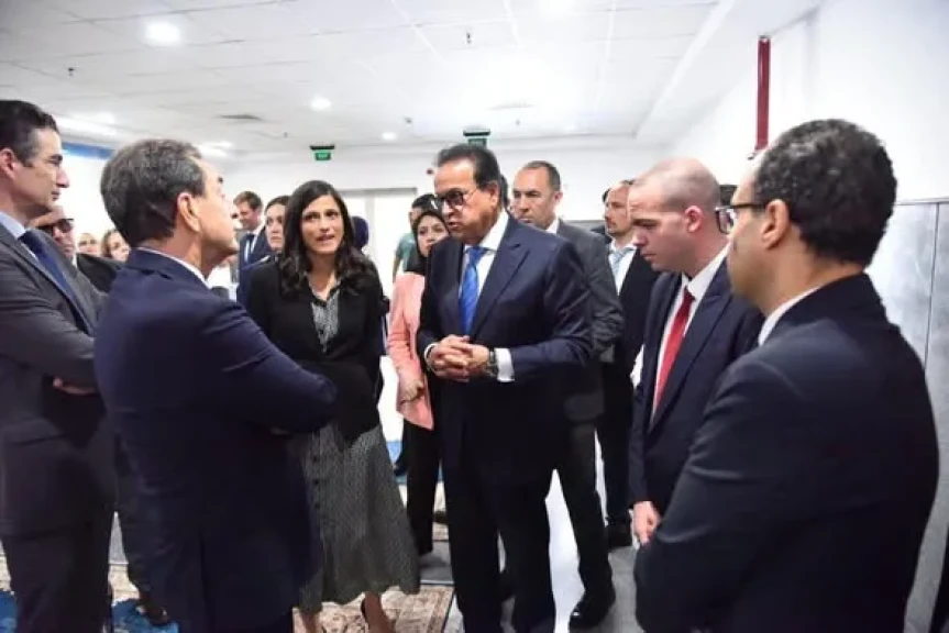 وزير الصحة يتسلم شحنة مساعدات طبية فرنسية جديدة دعماً للجرحى الفلسطينيين