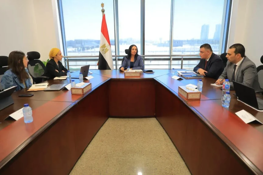 وزيرة التضامن الاجتماعي تناقش التقرير التنفيذي للانطلاقة المؤسسية لصندوق رعاية المسنين