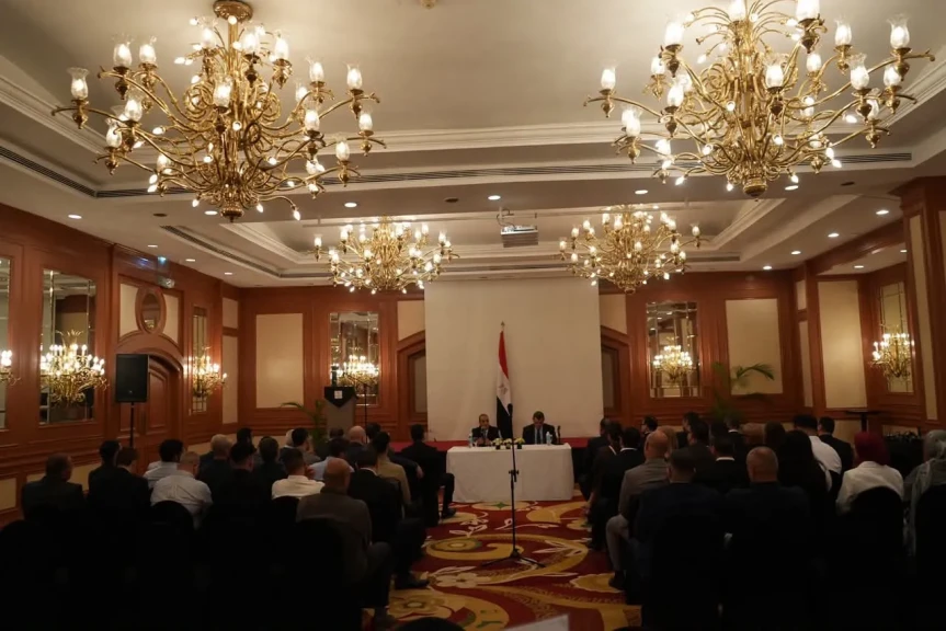 وزير الخارجية يلتقي بأعضاء الجالية المصرية في الفلبين