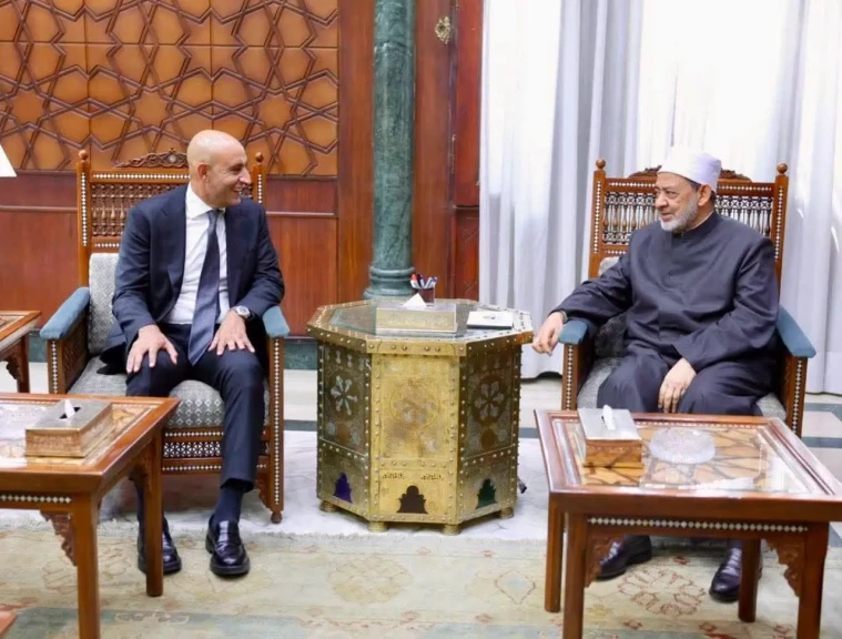 شيخ الأزهر يستقبل وزير التربية والتعليم ويؤكد: الاعتزاز باللغة العربية ركيزةٌ للحفاظ على الهوية