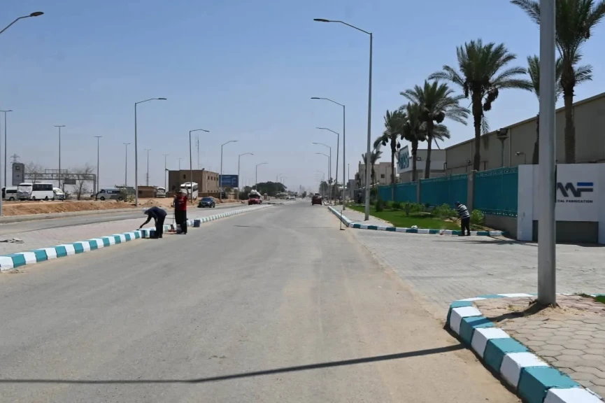 وزيرة الإسكان تعلن إطلاق التيار الكهربائي بالموزع الثالث بمشروع تغذية المنطقة الصناعية بمدينة العاشر من رمضان