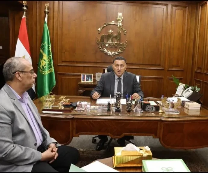محافظ القليوبية يتابع مع وكيل وزارة التربية والتعليم إجراءات دراسة خفض الحد الأدنى للقبول بالثانوية العامة