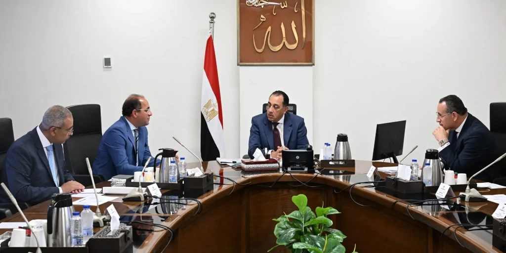 رئيس الوزراء يبحث زيادة حوافز أعضاء هيئة التدريس بالجامعات والمراكز البحثية