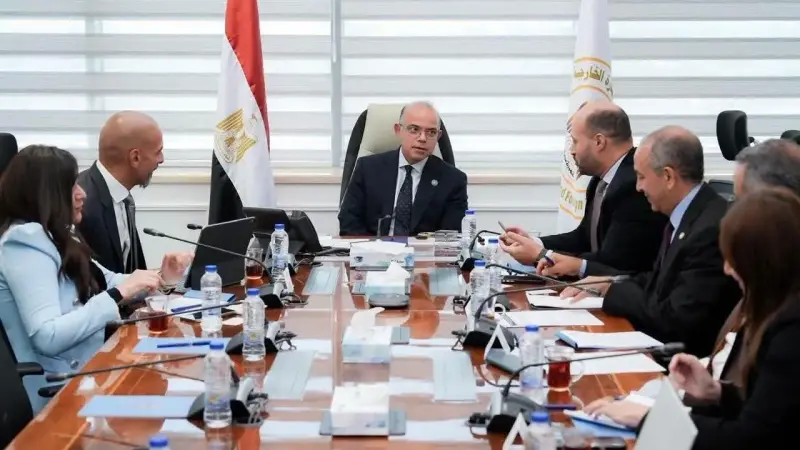 وزير الاستثمار  يبحث مع قيادات أمازون مصر خطط التوسع والاستثمار وتعزيز تنافسية بيئة الأعمال