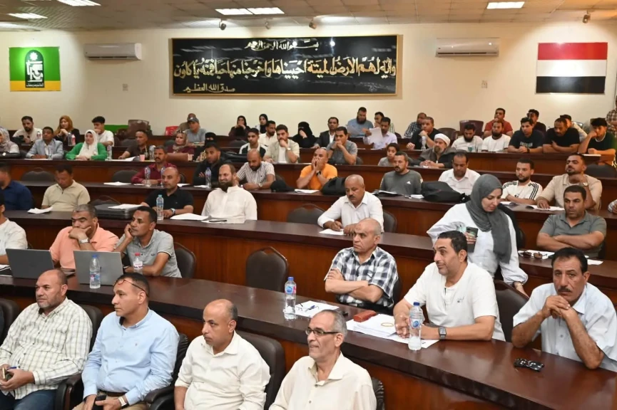 الاسكان : بيع وترسية 24 محلًا تجاريًا وصيدلية بالمزاد العلني بمدينتي العاشر من رمضان