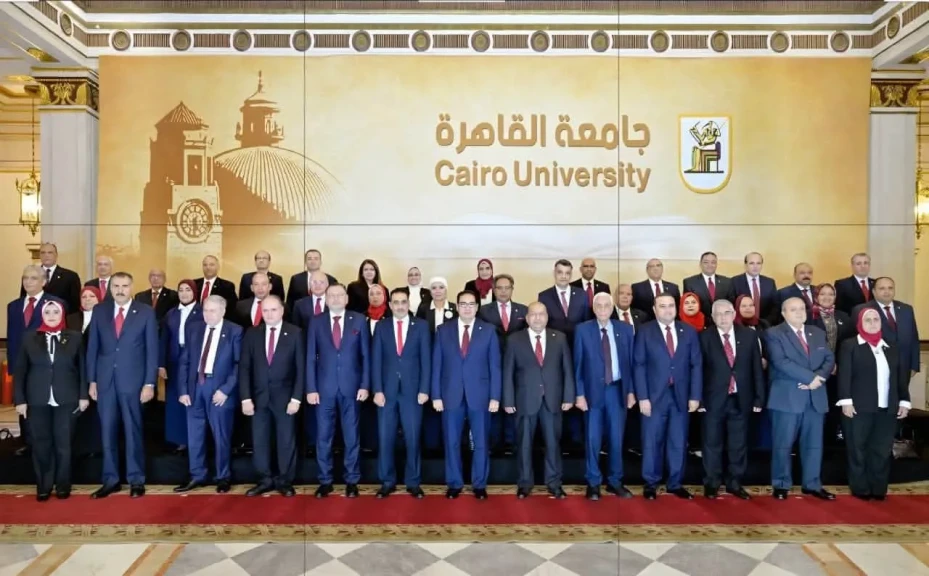مجلس جامعة القاهرة يوافق على تقديم منح دراسية لأوائل الثانوية العامة
