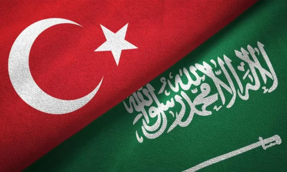 السعودية وتركيا تؤكدان أهمية تعزيز الجهود الدبلوماسية لخفض التصعيد بالمنطقة