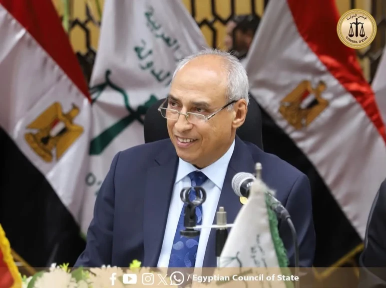رئيس مجلس الدولة يجتمع برؤساء دوائر محكمة القضاء الإداري