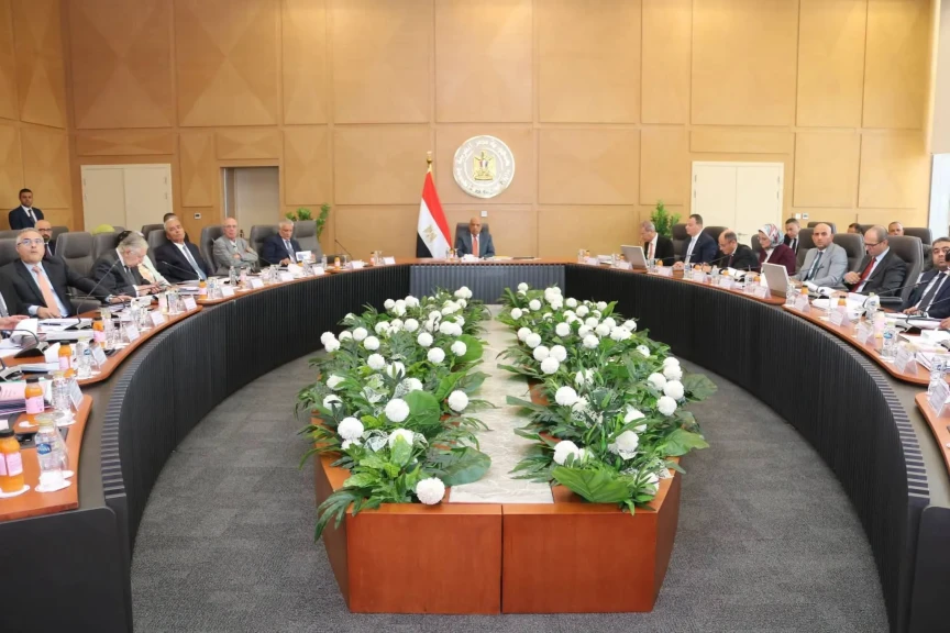 وزير الكهرباء والطاقة المتجددة يترأس إجتماع الجمعية العامة للشركة القابضة لكهرباء مصر