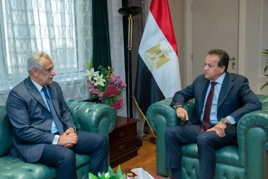 وزيرا الإنتاج الحربي والصحة يبحثان مستجدات عدد من المشروعات القومية المشتركة