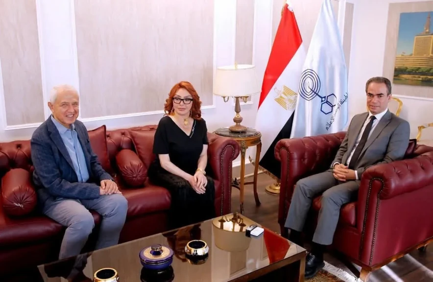 عن رواية لإحسان عبد القدوس .. نبيلة عبيد تعود لماسبيرو بالمسلسل الإذاعي (يا ابنتي لا تحيريني معك)