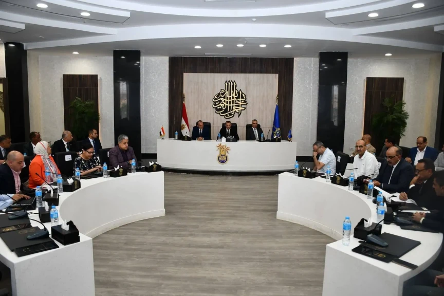 محافظ أسوان يفتتح ورشة عمل إقليمية لتطوير نظم عمل الإدارة المحلية