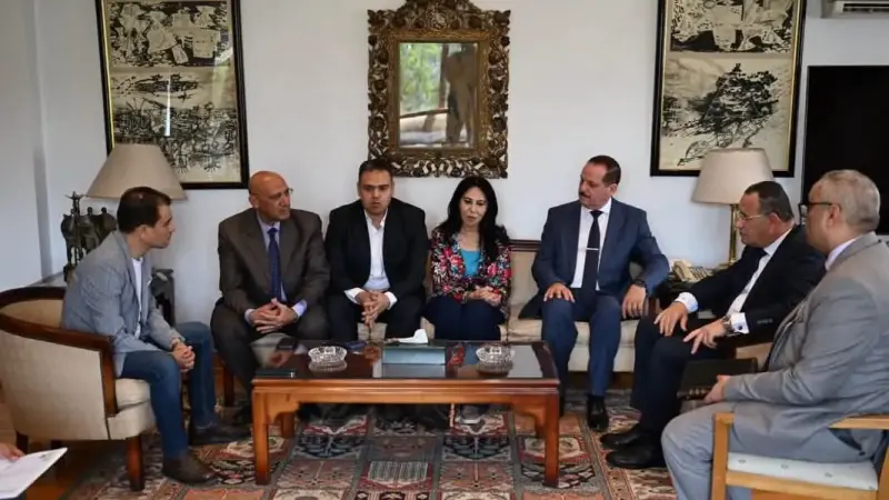 وزير التعليم العالي والبحث العلمي والقائم بأعمال وزير الثقافة يجتمع بأعضاء لجنة الطفل بالاعلى للثقافة