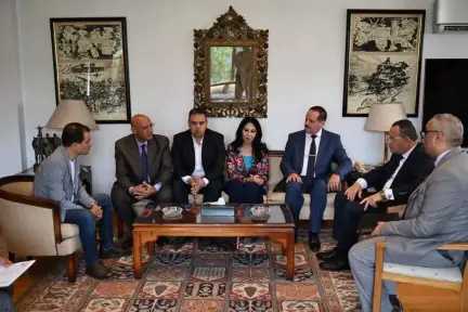 وزير التعليم العالي والبحث العلمي والقائم بأعمال وزير الثقافة يجتمع بأعضاء لجنة الطفل بالاعلى للثقافة