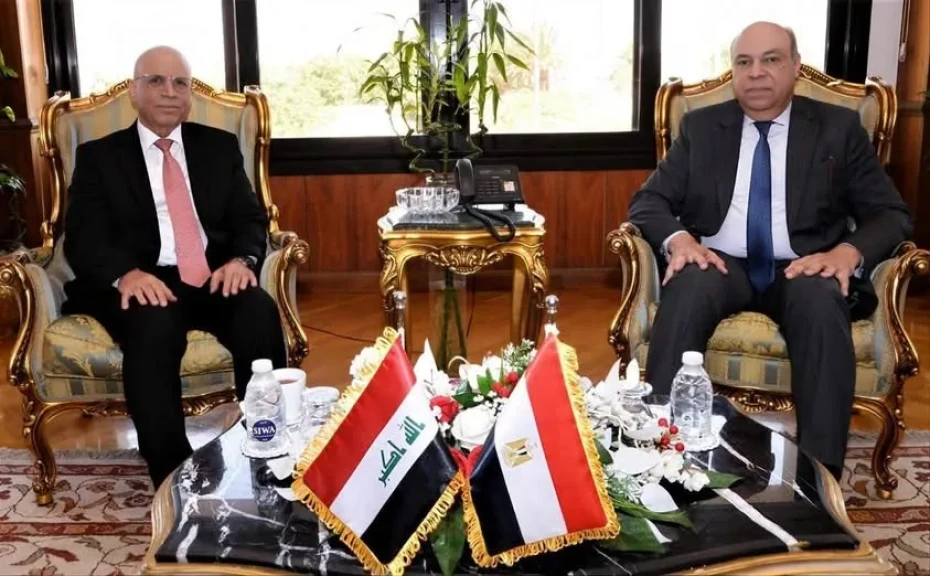 وزير الطيران المدني يلتقي سفير العراق بالقاهرة لبحث آفاق التعاون وتبادل الخبرات في مجال الطيران المدني