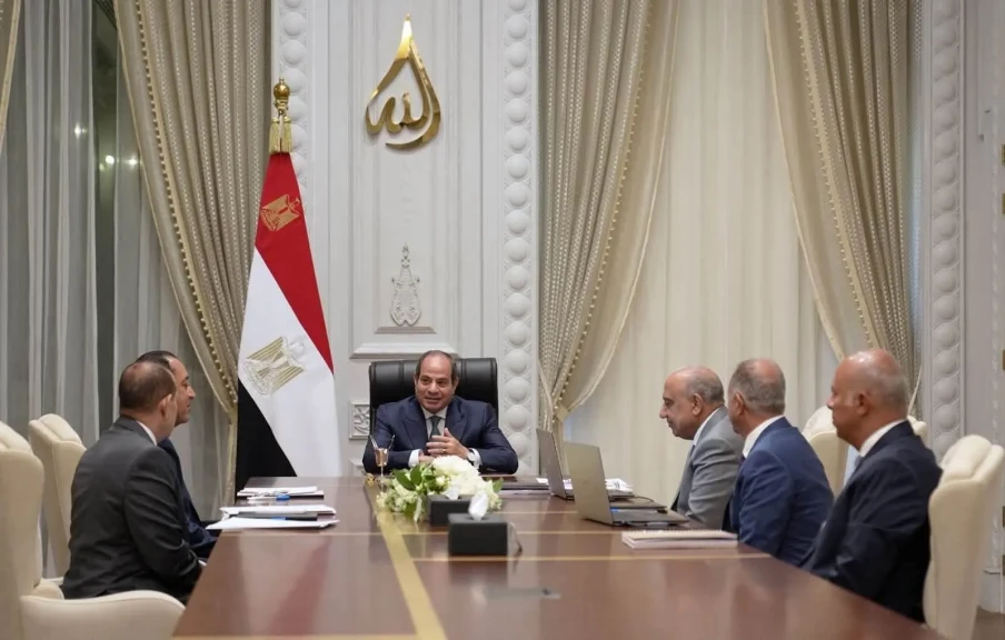الرئيس السيسي يشهد استعراضا لمستجدات تنفيذ الاستراتيجية الوطنية للتوسع في مشروعات الطاقة الجديدة والمتجددة