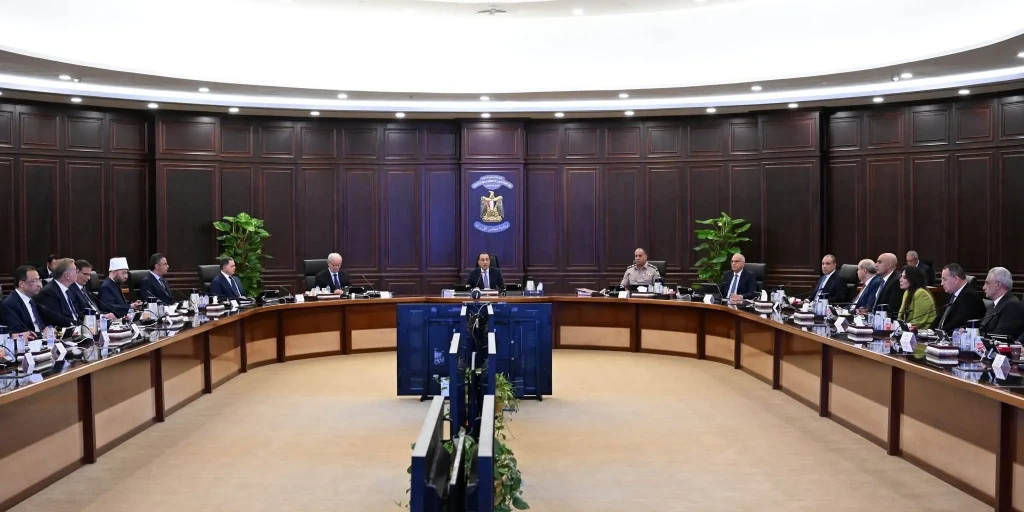 رئيس الوزراء يترأس الاجتماع الأسبوعي للحكومة