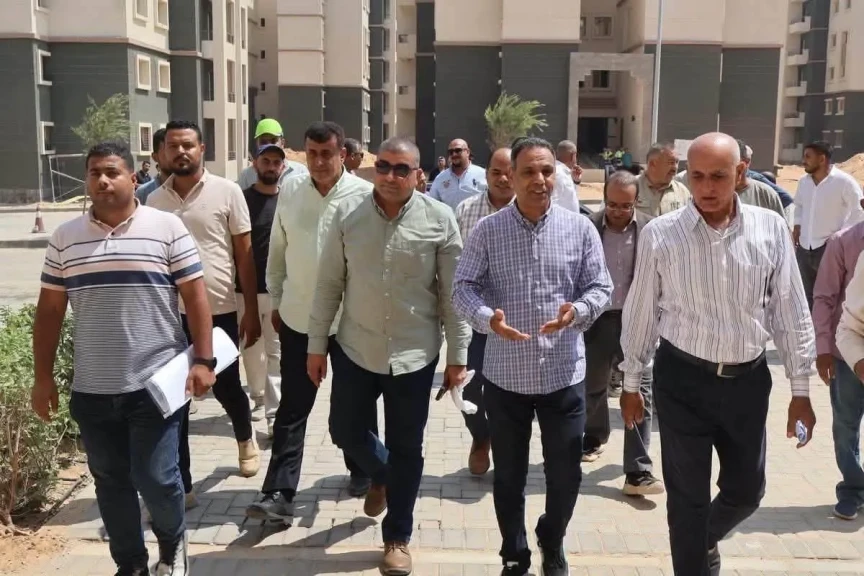 وزيرة الإسكان تتابع الموقف التنفيذي للمشروعات السكنية لسكن لكل المصريين بمدن حدائق العاشر من رمضان وحدائق أكتوبر