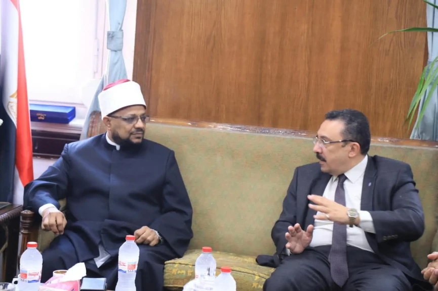 أمين (البحوث الإسلاميَّة) يلتقي رئيس جامعة الإسكندريَّة قُبيل افتتاح الأسبوع الدعوي الـ22