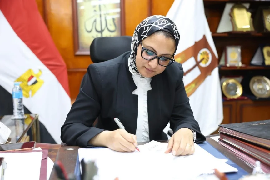 محافظ الوادي الجديد تعتمد تنسيق (المرحلة الثانية) للقبول بالتعليم الفنى وفصول الخدمات المسائية