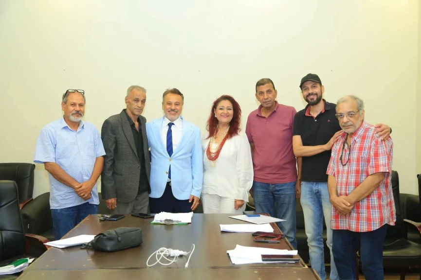 «مدد يا رسول الله».. بروفات تحضيرية على المسرح القومي استعدادًا للاحتفال بالمولد النبوي الشريف