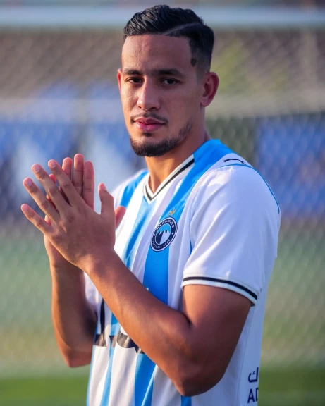 رسميًا .. بيراميدز يعلن التعاقد مع الجزائري أحمد نذير بو علي