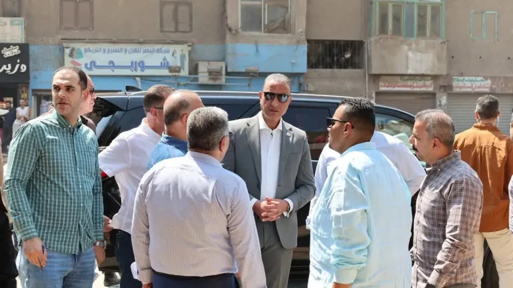 محافظ الجيزة يتفقد منطقة الـ7 بلوكات بإمبابة لدراسة إنشاء مدارس جديدة ويوجه باستكمال تطوير شارع المطار