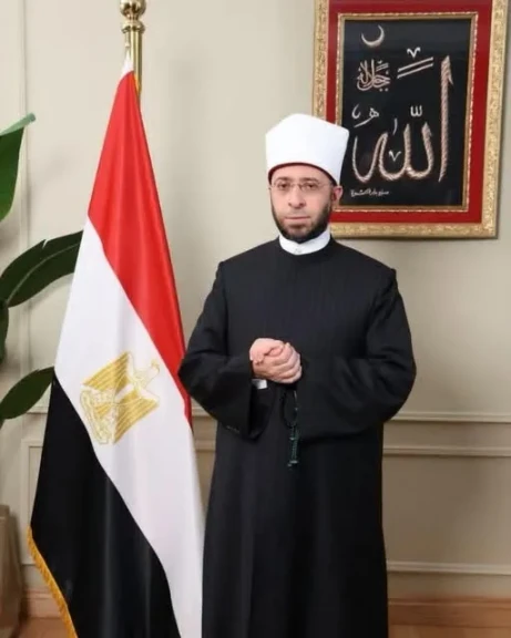 وزير الأوقاف يهنئ حسن عبد الله بمناسبة تجديد تعيينه محافظًا للبنك المركزي المصري
