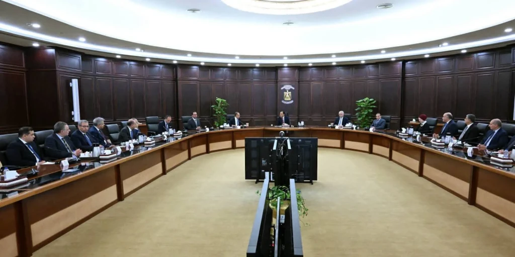 رئيس الوزراء يلتقي رؤساء البعثات الدبلوماسية المرشحين بالخارج