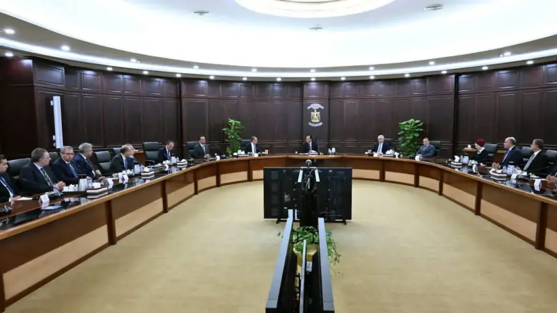 رئيس الوزراء يلتقي رؤساء البعثات الدبلوماسية المرشحين بالخارج