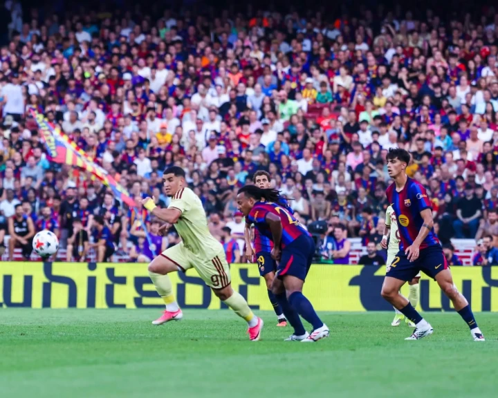 برشلونة يتوج بكأس خوان غامبر بعد الفوز على الأهلي بثنائية لهدف
