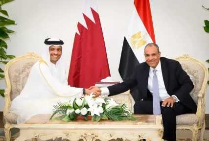 وزير الخارجية يبحث مع رئيس مجلس الوزراء وزير خارجية دولة قطر تعزيز العلاقات الثنائية ومستجدات الأوضاع الاقليمية فى العلمين