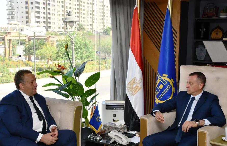 محافظ أسوان يستقبل نقيب المهندسين لبحث سبل التعاون المشترك ودعم جهود التطوير والعمران والتنمية