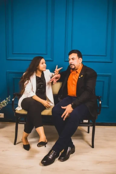نيجار وسمير في «هي والمشاكس».. أسئلة لأول مرة وإجابات بلا كلمة «لا»