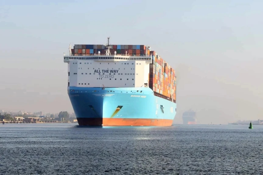 الفريق أسامة ربيع: ”قناة السويس تشهد العبور الأول لسفينة الحاويات BANGKOK MAERSK