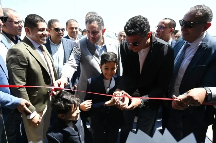 وزير الصناعة ومحافظ دمياط يتفقدان مدينة دمياط للأثاث للتعرف على الموقف التنفيذي للمدينة