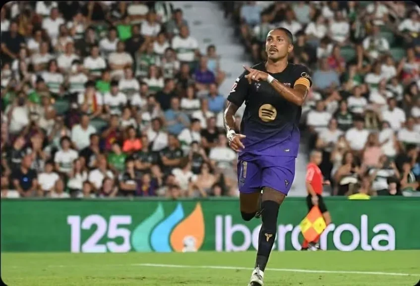 رافينيا يواصل كتابة اسمه في افتتاحيات برشلونة بالدوري الإسباني