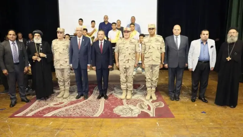محافظ المنوفية ورئيس الجامعة ومدير إدارة التجنيد والتعبئة يشهدون احتفالية تسليم شهادات إعفاء المواقف التجنيدية لذوي الهمم وتكريم كبار السن
