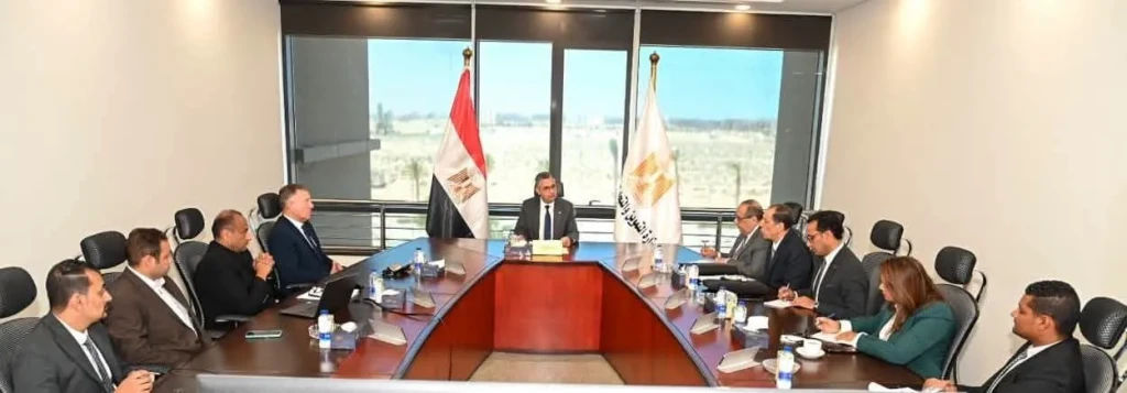 وزير التموين يبحث مع شركة بروجر الإيطالية وشركة دركسيل الإيطالية مشروع إنتاج الإيثانول الحيوي من الباجاس