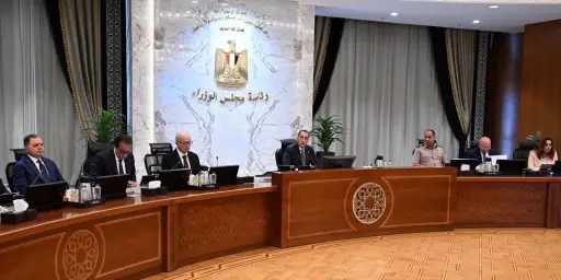 رئيس الوزراء يترأس الاجتماع الأسبوعي للحكومة